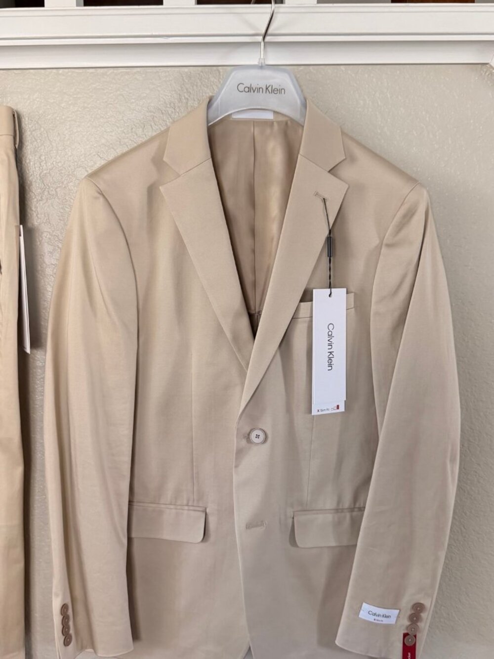 Calvin Klein Mens Tan Slim Fit 2-Piece Suit Jacket 38R Pants 33W 32L NWT
